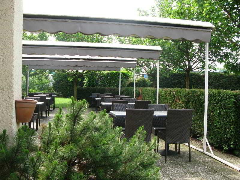Greet Hotel Massieux Lyon Nord Exterior photo