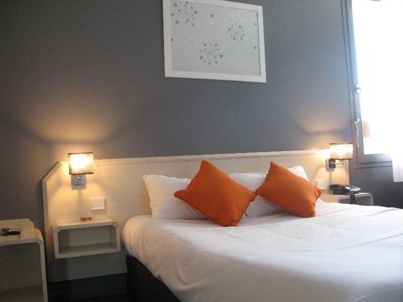 Greet Hotel Massieux Lyon Nord Exterior photo